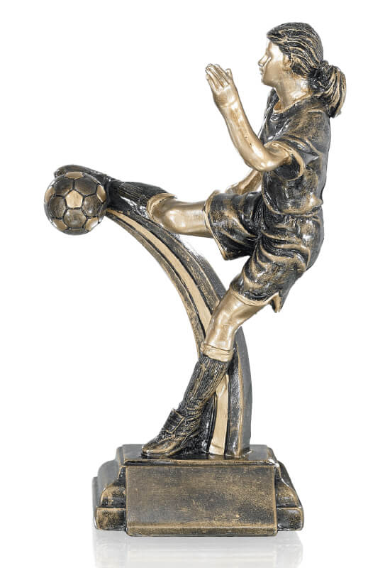 Trophäe Fußballspielerin beim Volleyschuss 26cm