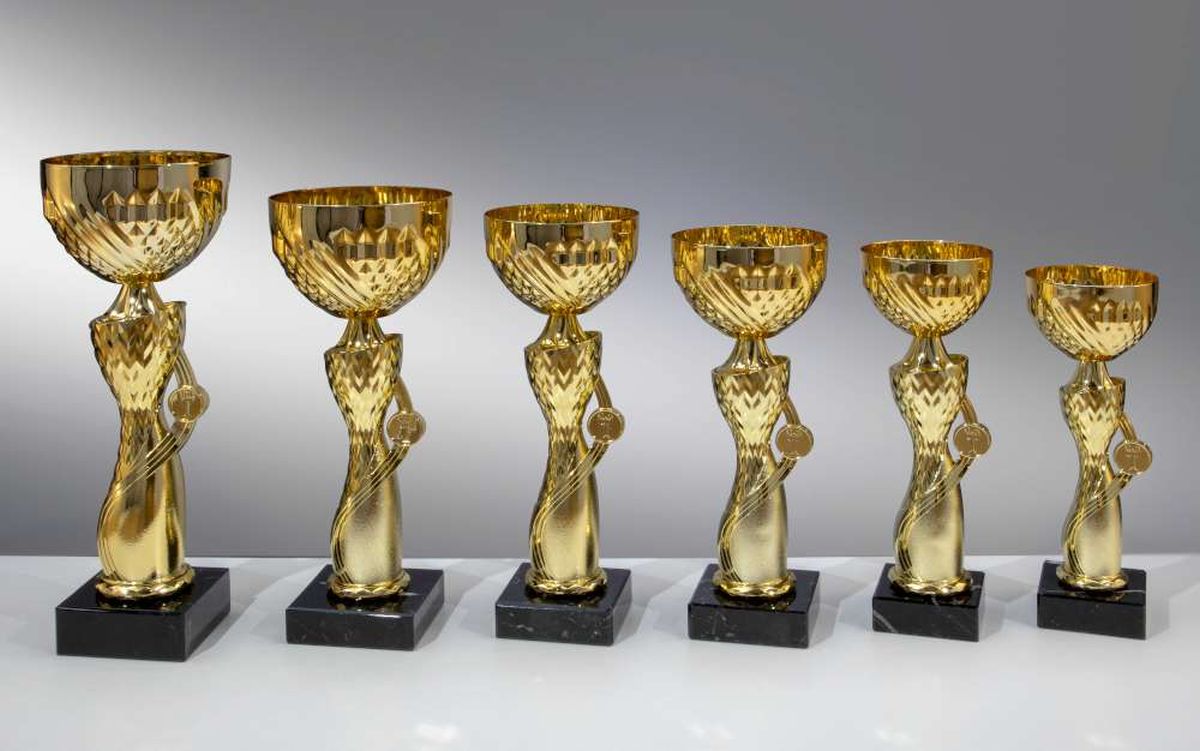 Pokal Gold Sanny - in 6 Größen Pokal Gold Sanny - in 6 Größen