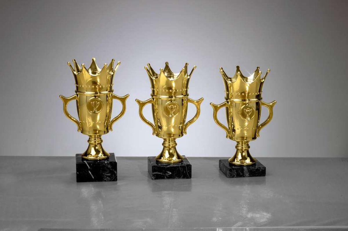 Crown-Cup Gold  - Größe: 235mm