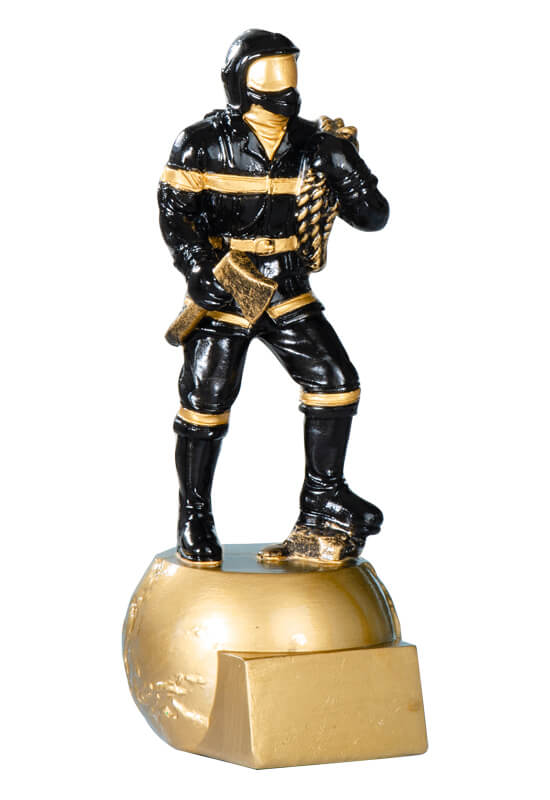 Trophäe Feuerwehrmann in Einsatzkleidung 20cm