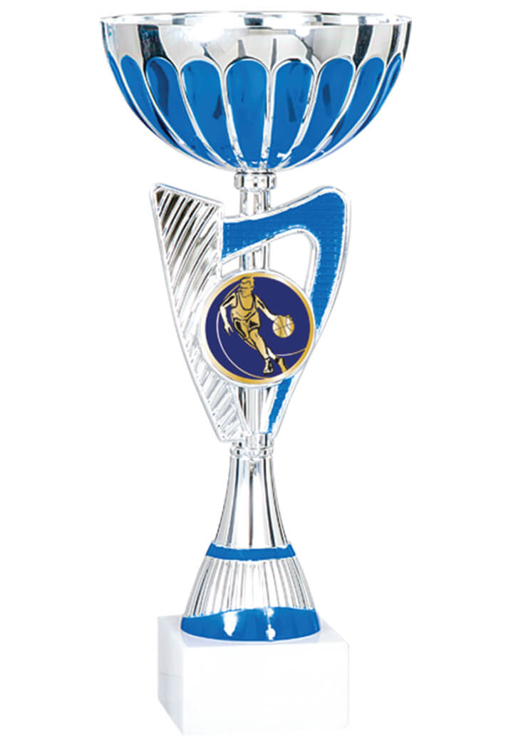 Pokal in Blau mit Emblem im offenen Rahmen