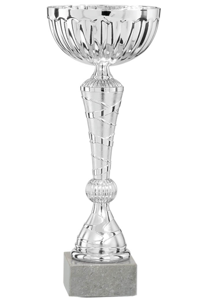 Pokal mit geriffelter Schale auf schlankem Schaft